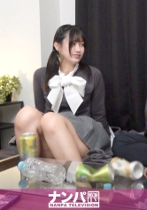 「天使系ビジュ♪×カオスなイキ声のハイブリッド！！【なぎさ 20歳 】見た目とのギャップが異次元のエロ女！剛毛マ●コをクパクパさせながら野太い声でイキまくる！！ 百戦錬磨のナンパ師のヤリ部屋で、連れ込みSEX隠し撮り 438」：エロ動画・アダルトビデオ
